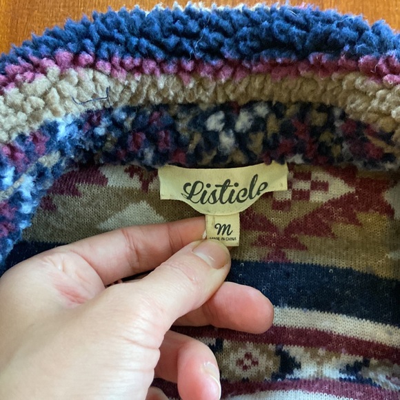 Oversized Fluffy Flannel Jacket - Picture 4 of 5